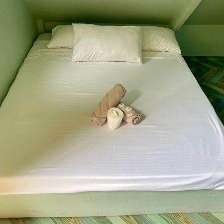 Borbon'S Treehouse By The Sea Bed and Breakfast Mambajao Εξωτερικό φωτογραφία