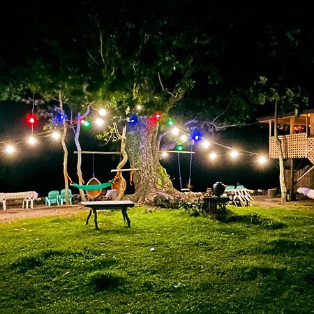Borbon'S Treehouse By The Sea Bed and Breakfast Mambajao Εξωτερικό φωτογραφία