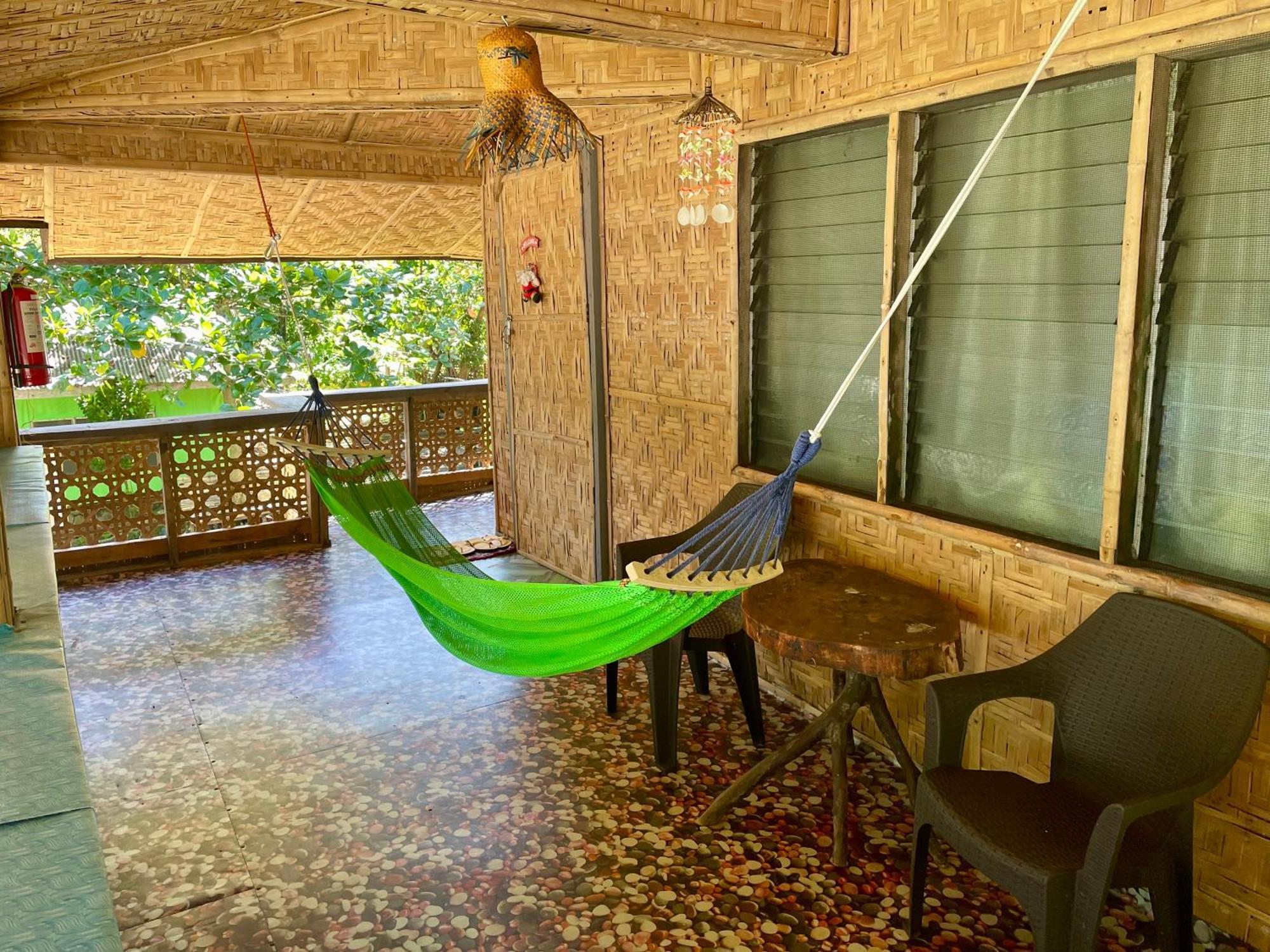 Borbon'S Treehouse By The Sea Bed and Breakfast Mambajao Εξωτερικό φωτογραφία