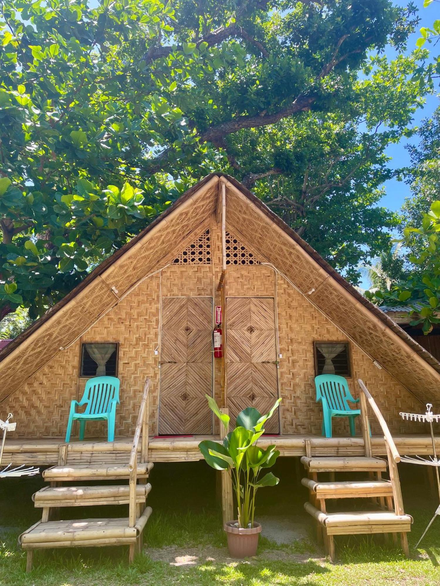 Borbon'S Treehouse By The Sea Bed and Breakfast Mambajao Εξωτερικό φωτογραφία