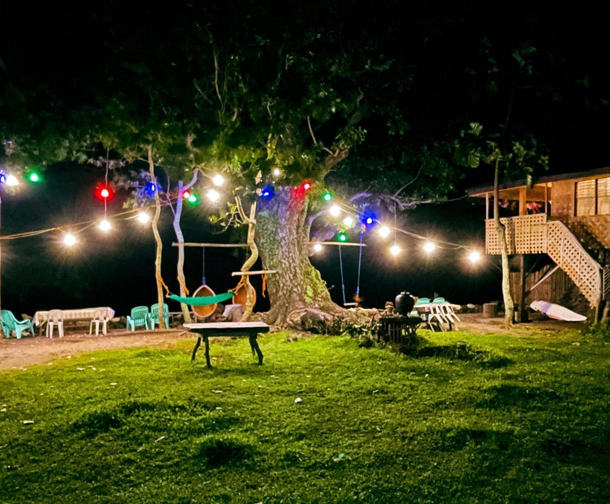 Borbon'S Treehouse By The Sea Bed and Breakfast Mambajao Εξωτερικό φωτογραφία